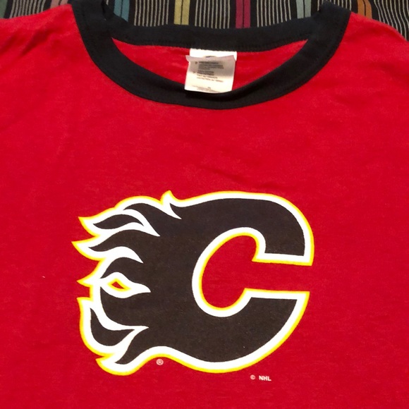 Vintage Calgary Flames NHL T-Shirt - Picture 2 of 4